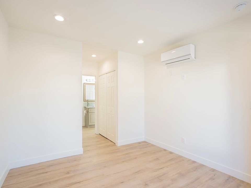 1st image of 2937 Gracia St #3