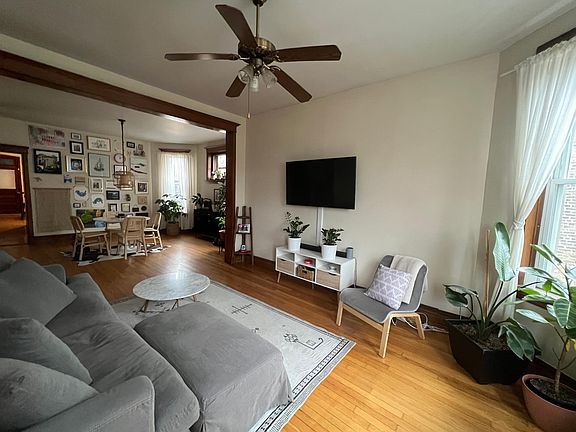 5th image of 1919 N Fairfield Ave APT 2