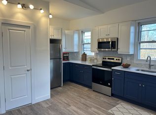 124 W Wayne Ave #A, Wayne, PA 19087