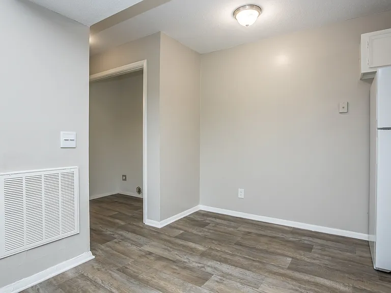 Arborgate Apartment Homes — Photo 12