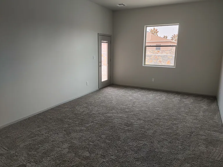 1375 Lenox Ave #1 — Photo 4