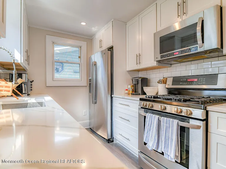 67 Delaware Ave — Photo 16
