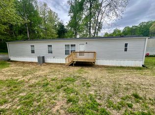 48 McCastle Ln, Hendersonville, NC 28792