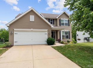 9421 Marbarry Dr, Fairview Heights, IL 62208