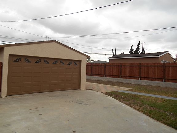 4th image of 1038 W 124th St