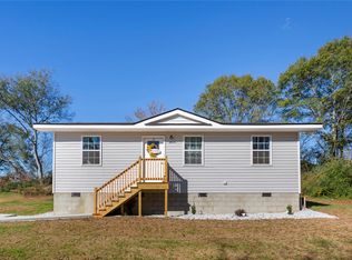 801 E South 1st St, Seneca, SC 29678