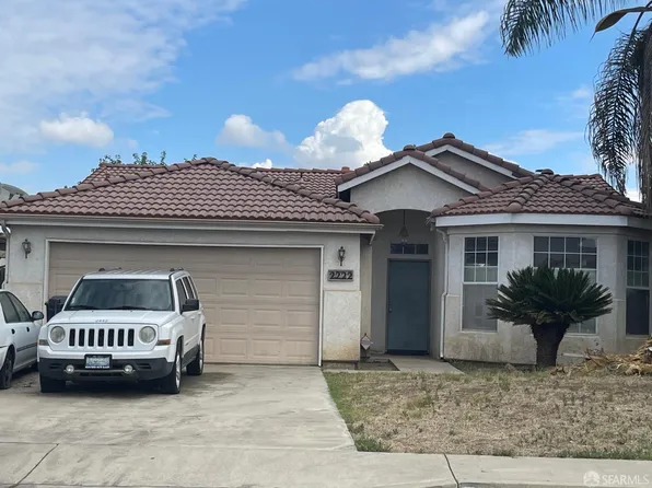 2222 W Vine Ave, Visalia, CA 93291