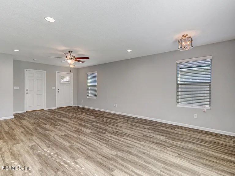 11278 Margarets Landing Pl — Photo 10