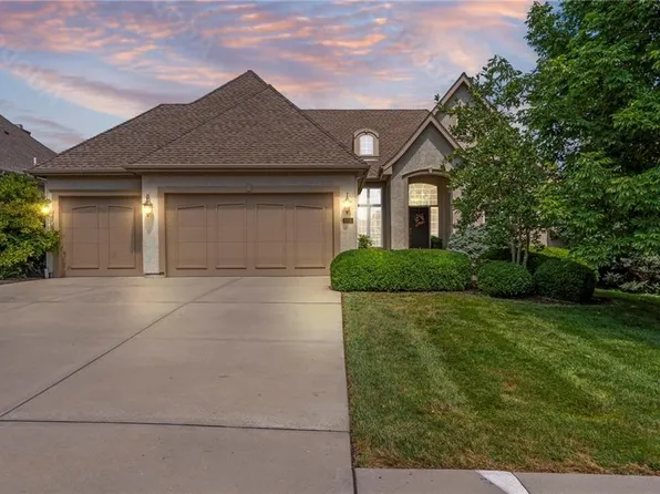1810 NE 106th Ter, Kansas City, MO 64155