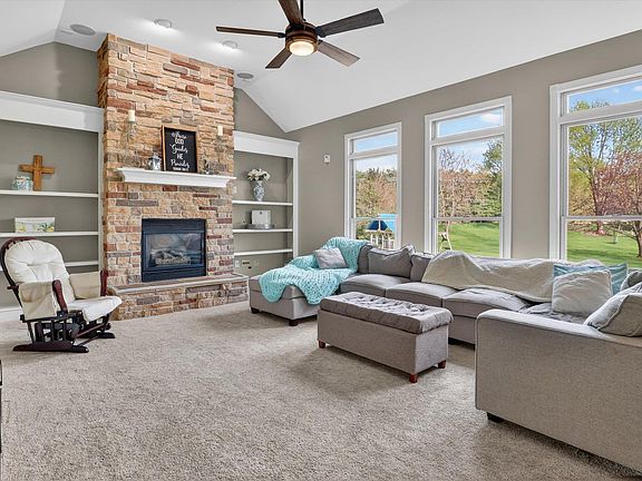 5th image of 51801 Westport Ct