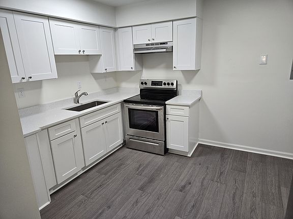 2nd image of 1575 Aspin St #3