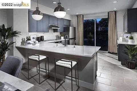 1st image of 29827 Mission Blvd #4