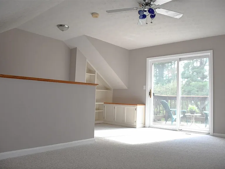 52 Cadogan Way — Photo 21