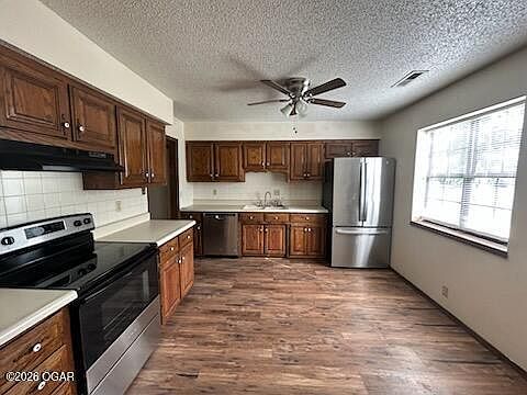 3rd image of 2925 W 16th St