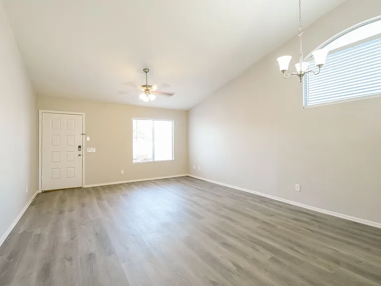 3725 W Cat Balue Dr — Photo 4