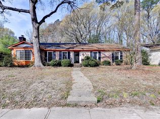 682 Village Green Pkwy, Newport News, VA