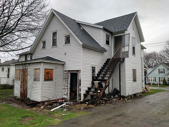 4th image of 12 Wentz Ave