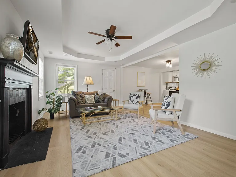 1346 Lorenzo Dr SW — Photo 1