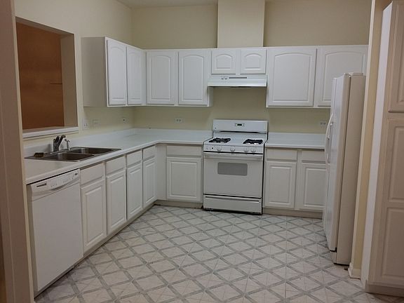 2nd image of 1084 Mayfield Dr