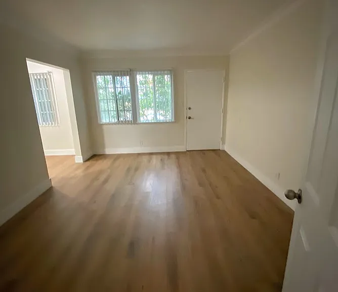3045 Clyde Ave #7 — Photo 6