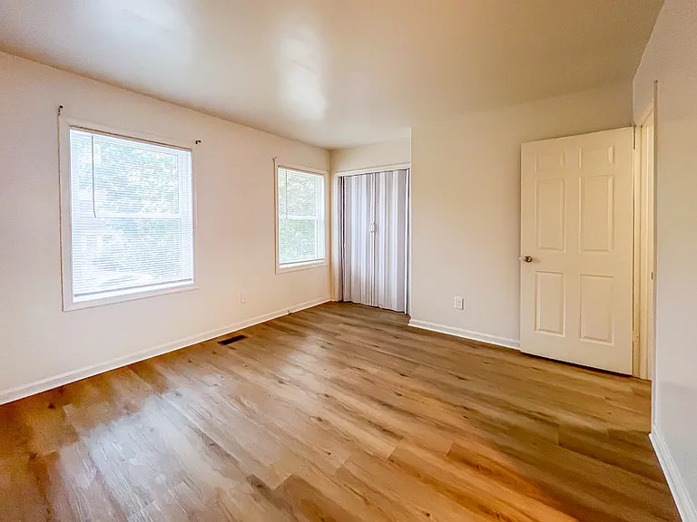 18 Fox Hill Dr — Photo 10