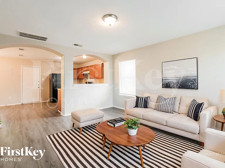 7507 Kennemer Dr — Photo 4