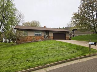 910 Mission Dr, Rice Lake, WI 54868
