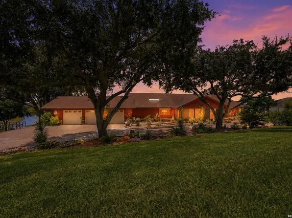 614 County Road 372, Sandia, TX 78383