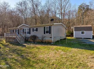 826 Thomas Rd, Sevierville, TN 37876