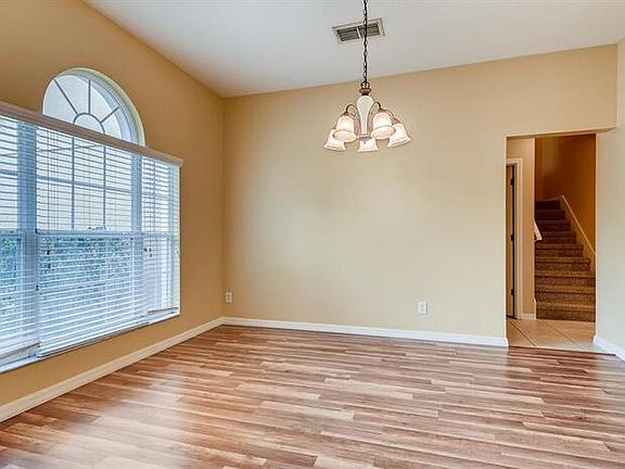 3rd image of 218 Largovista Dr