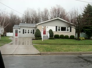 71 Princess Ln, Buffalo, NY 14224