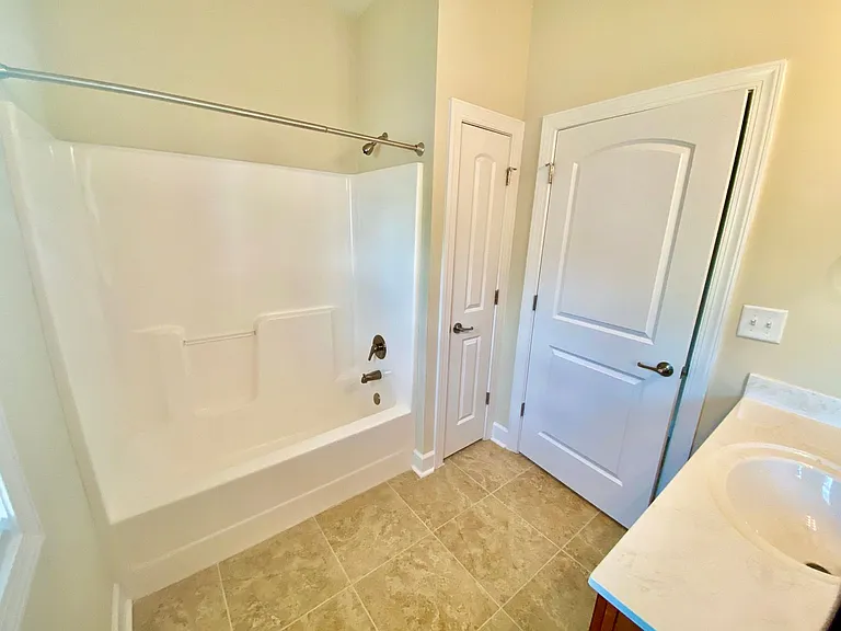 117 Bridgeway Dr — Photo 30