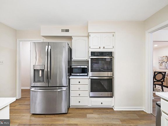 5th image of 5705 Mossrock Dr