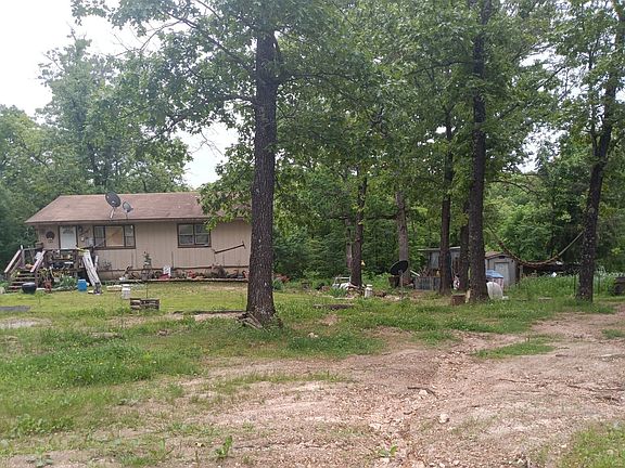 2nd image of 220 Gilbert Ln