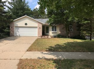 2483 Walker Woods Ct NW, Grand Rapids, MI 49544