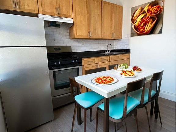 4th image of 35-33 34th St #2