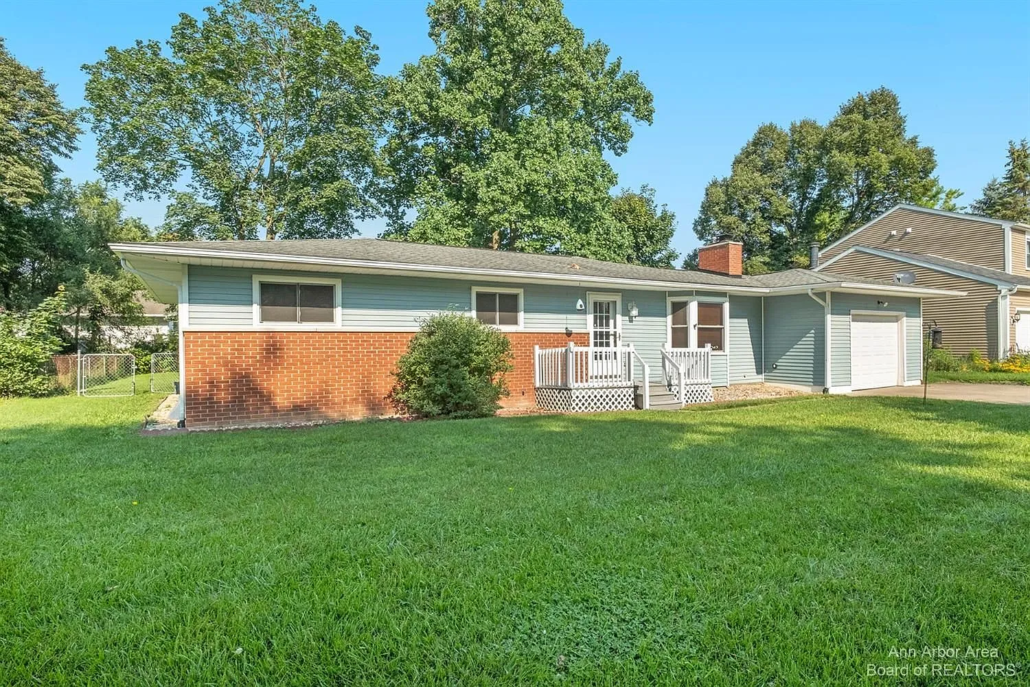 47 Chestnut Dr photo 1