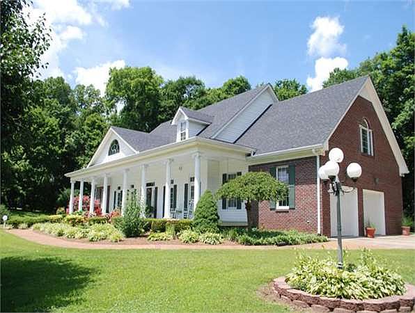 1st image of 723 River Bend Dr