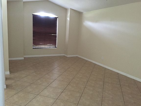 2nd image of 2736 Eagle Brook Ct