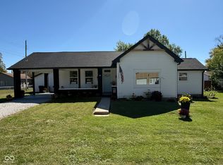 105 W Jackson St, Fairland, IN 46126