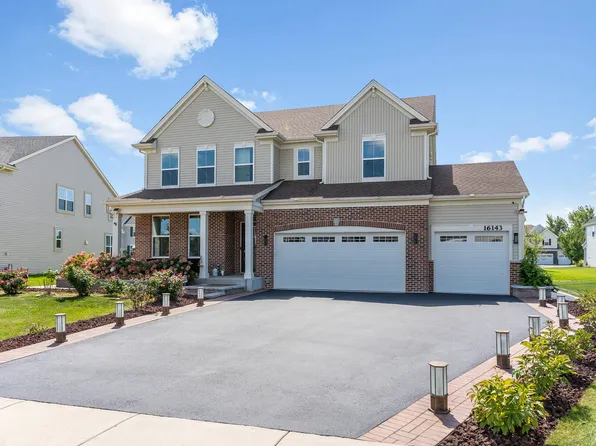16143 S Lake View Rd, Plainfield, IL 60586