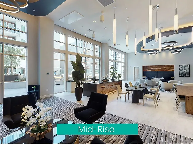 Capitol Towers - Luxury Midrise — Photo 25