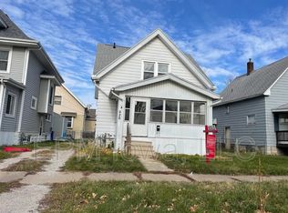 826 D Ave NW, Cedar Rapids, IA 52405