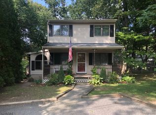 6 Ormond Rd, Hewitt, NJ 07421