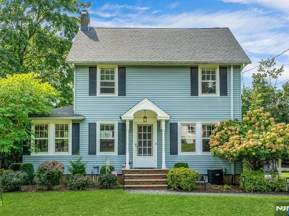 152 Hill Street, Midland Park, NJ 07432