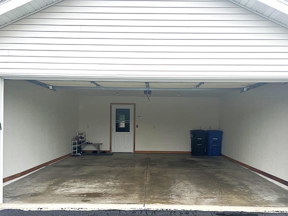 2nd image of 2290 Patriot Ln Unit E