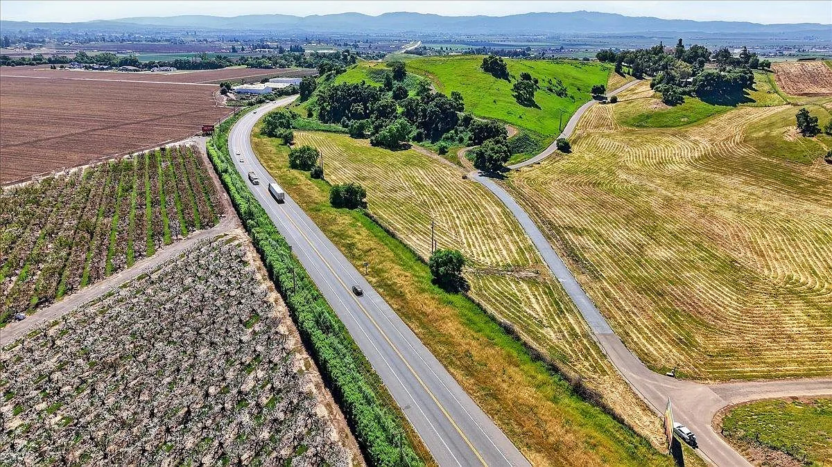 PARCEL 3 Pacheco Pass Hwy photo 1