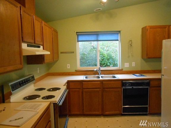 2nd image of 15008 Willow Dr