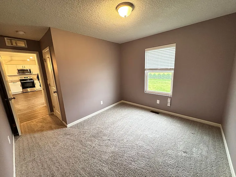 1610 Westport Dr — Photo 11