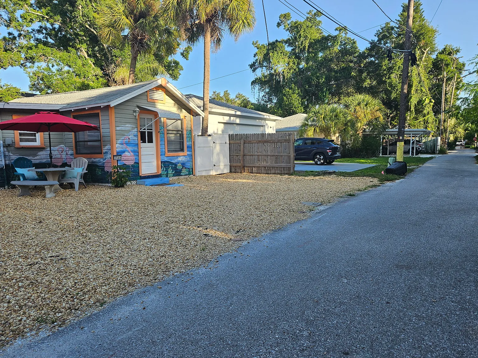 2 bed, 800 sqft, $2,400 — Photo 3